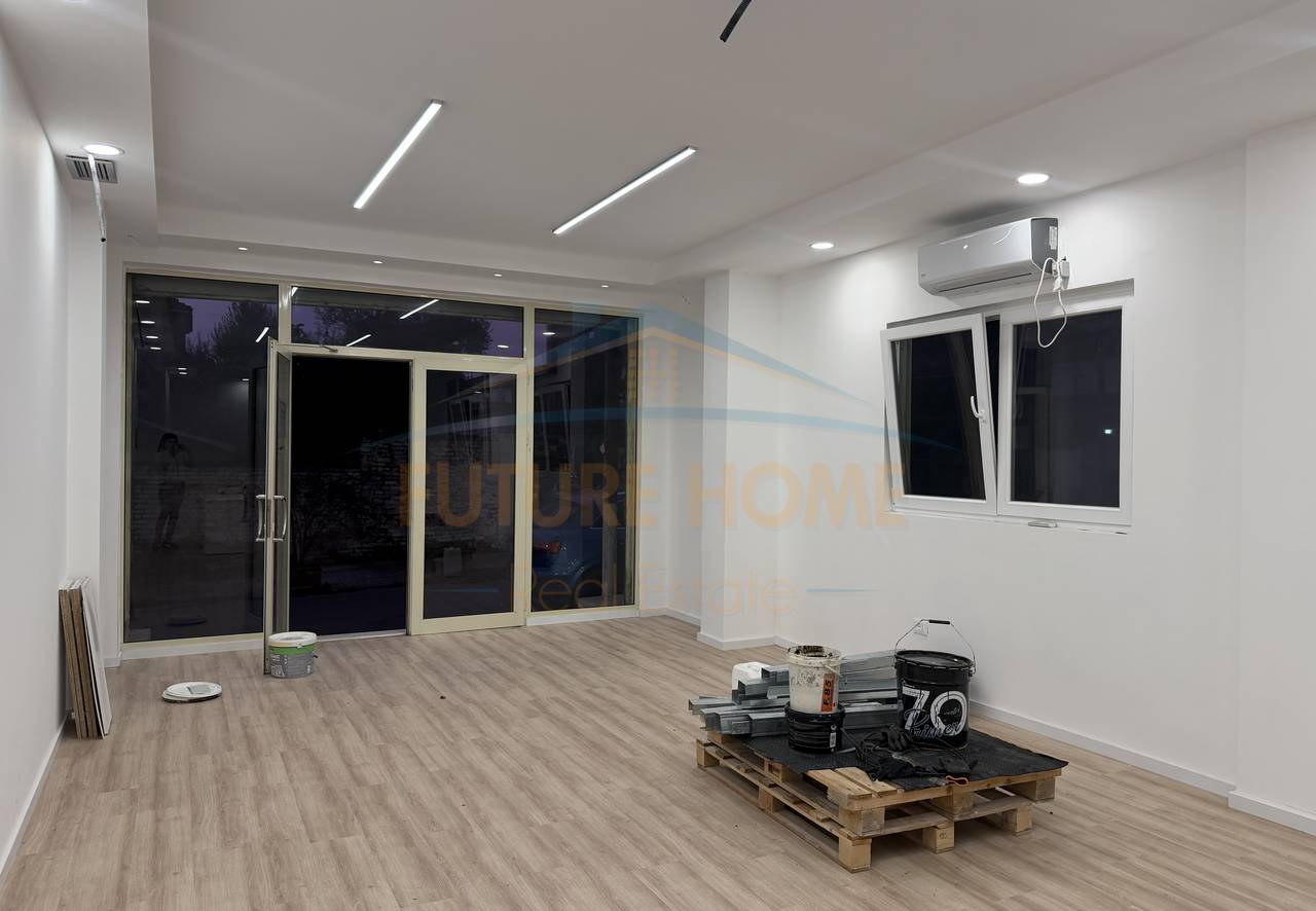 Qera, Ambient Biznesi, Rruga "Vllazen Huta", Brryli