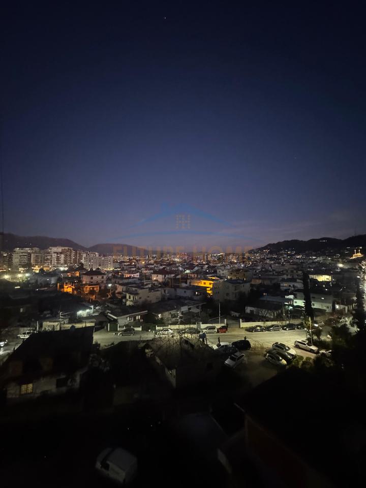 Shitet Apartament 2+1, Misto Mame