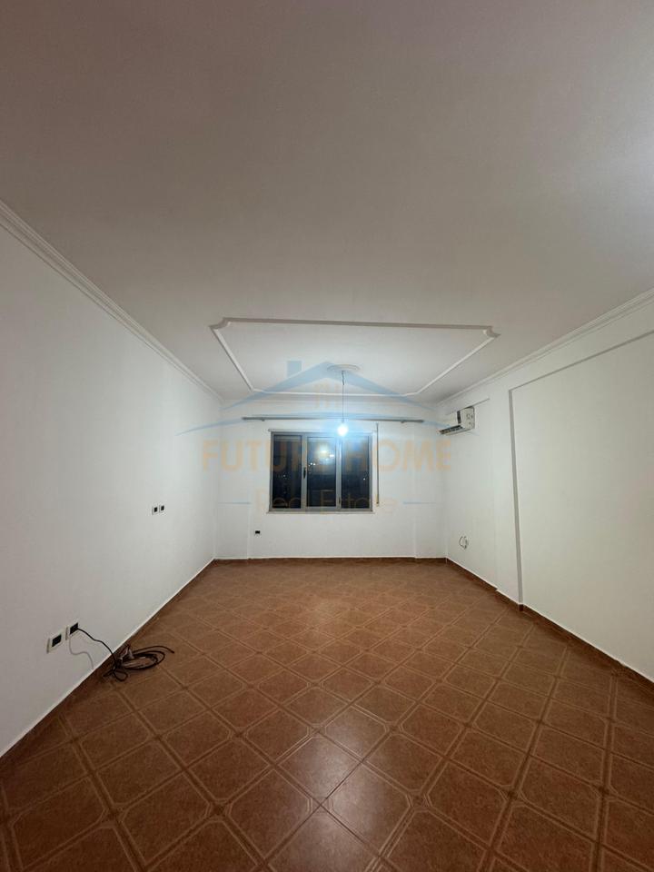 Shitet Apartament 2+1, Misto Mame