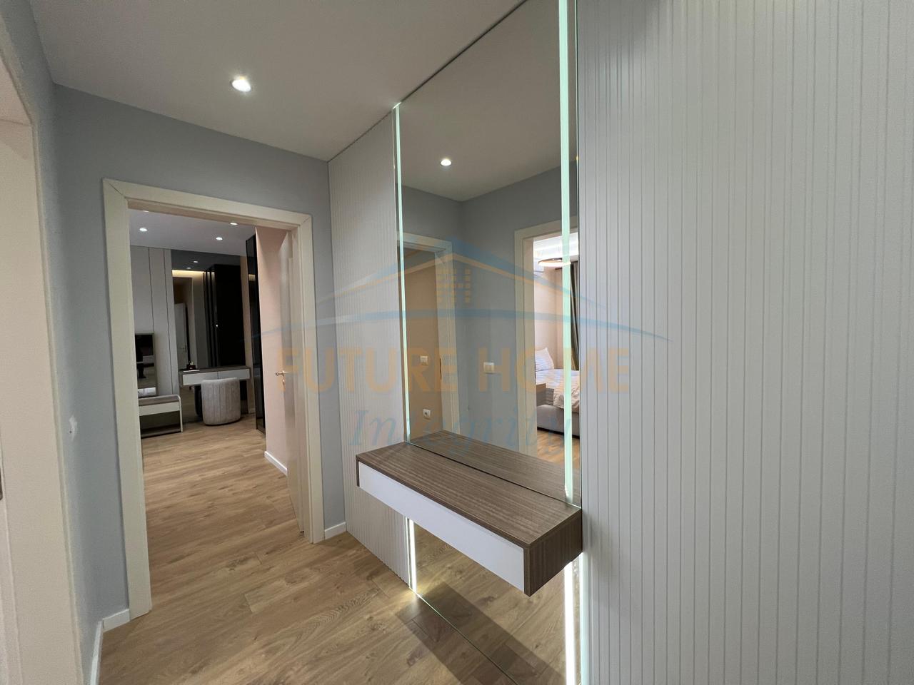 Shitet, Apartament 2+1+2+Post Parkimi, Rruga e Durrësit, Tiranë.