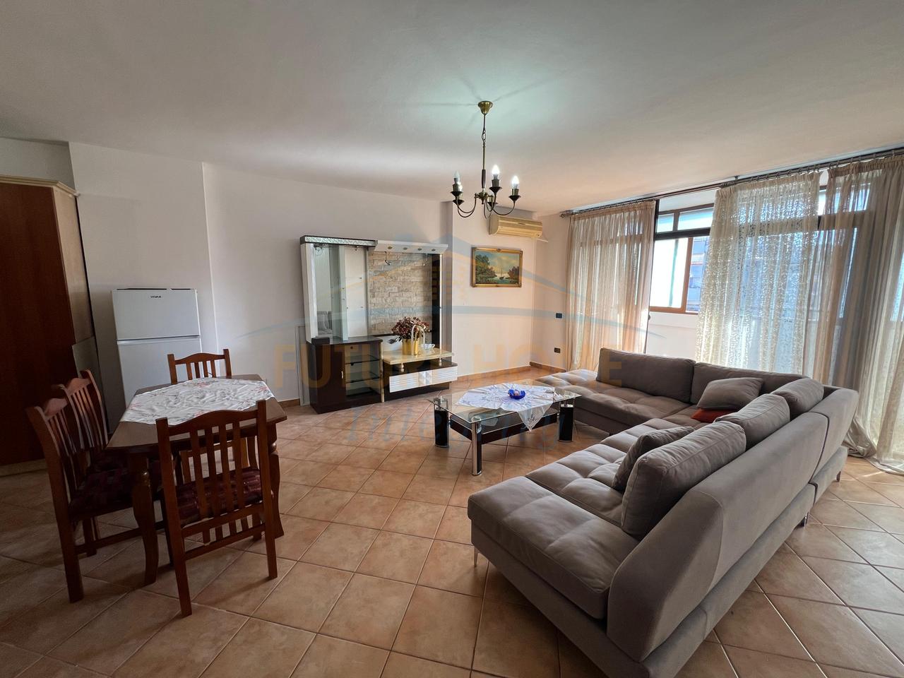 Qera, Apartament 2+1, Rruga e Kavajës, Tiranë.