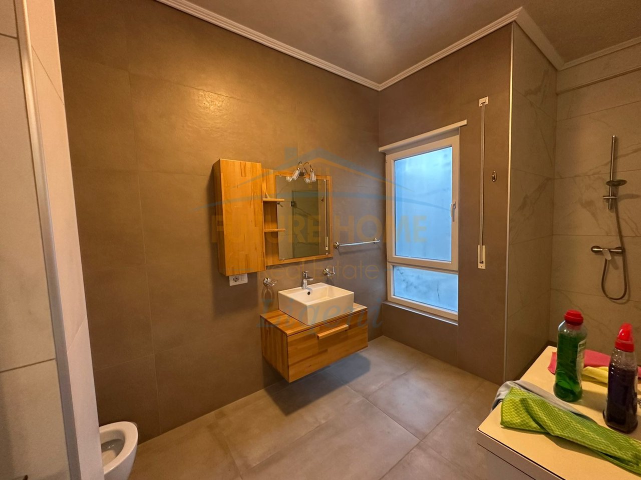 Qira, Vile, Sunrise Residence, TEG, Tirane.