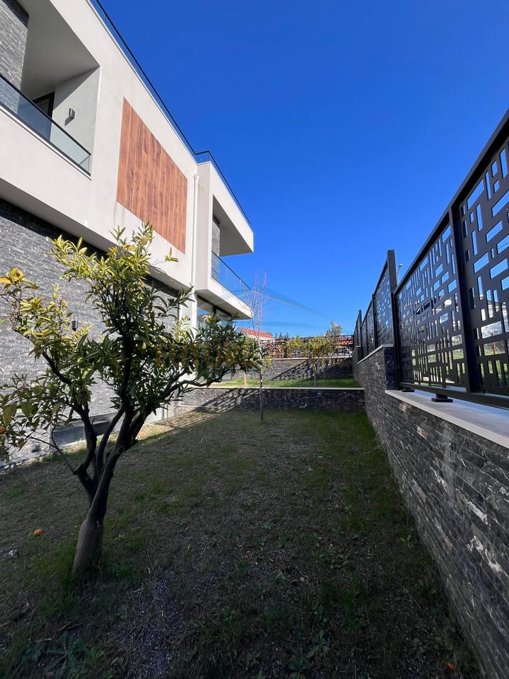 For sale, 2-Storey Villa, Sauk, Tirana