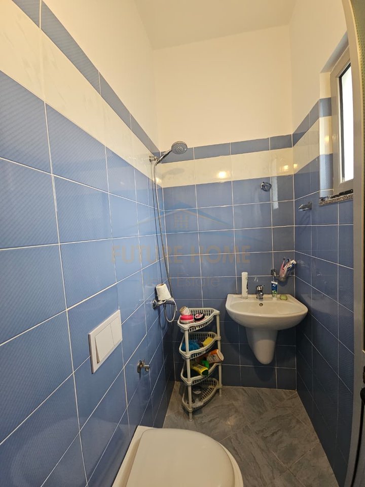 Qira, Private House 3+1+2+Parking, Spitalle, Durres