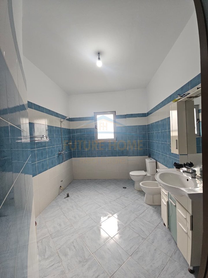 Qira, Private House 3+1+2+Parking, Spitalle, Durres