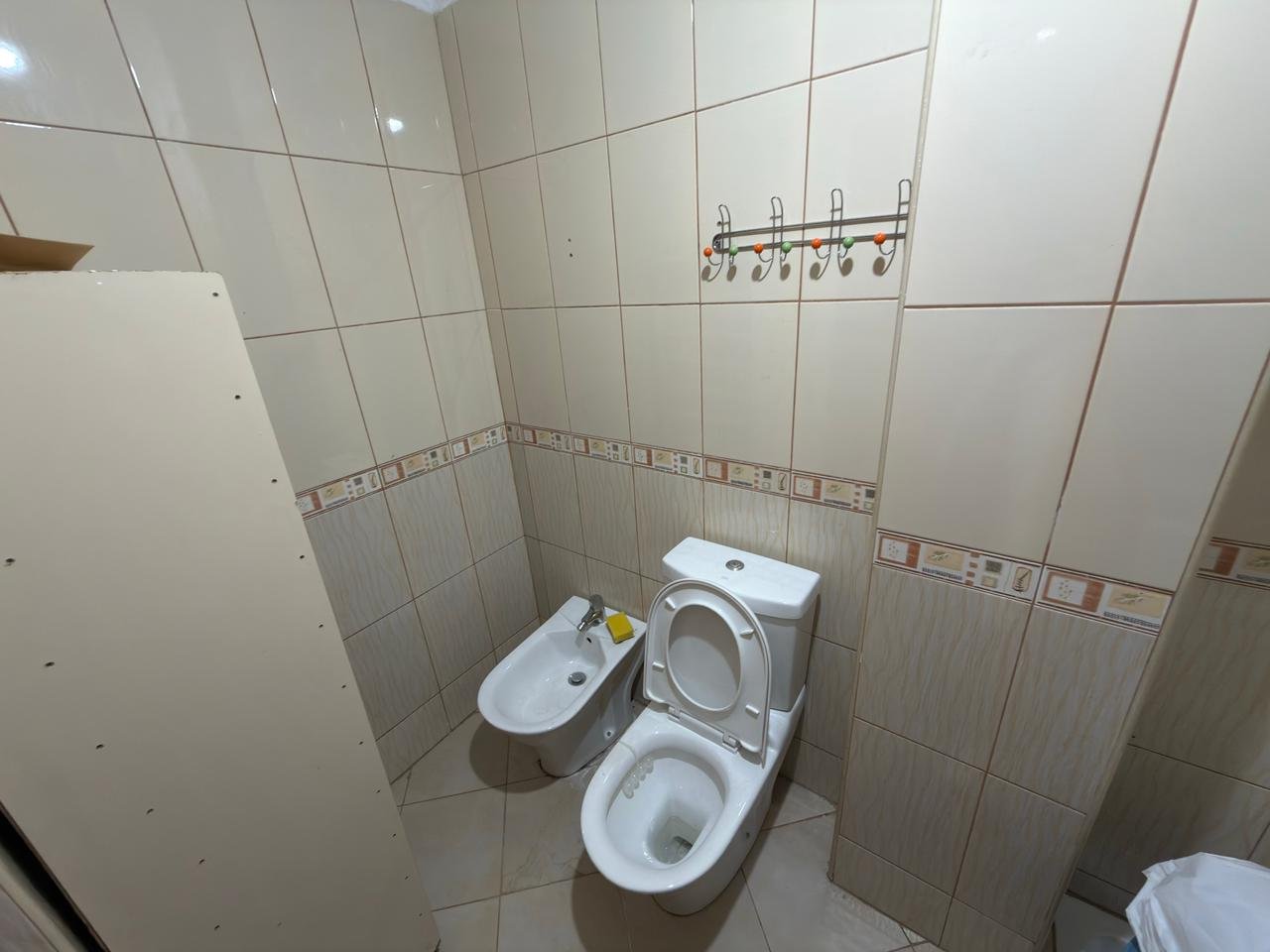 Qera, Apartament 2+1+2, Rruga 5 Maji, Tiranë.