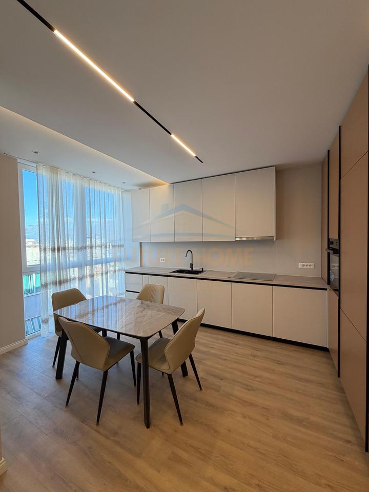 Qera, Apartament 2+1+2, Galeria, Rruga e Barrikadave, Tirane.