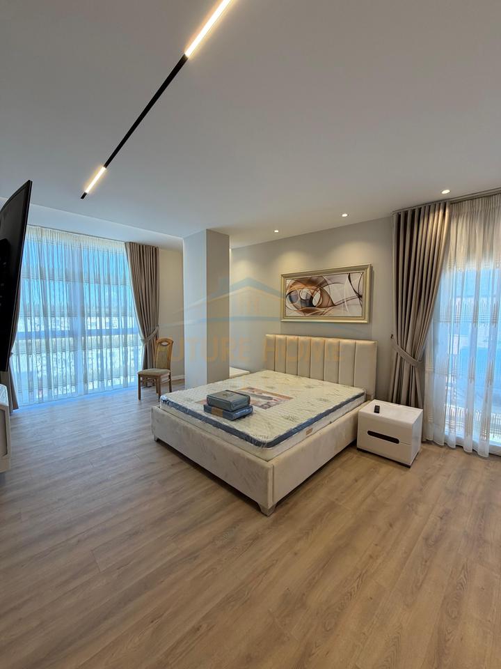 Qera, Apartament 2+1+2, Galeria, Rruga e Barrikadave, Tirane.