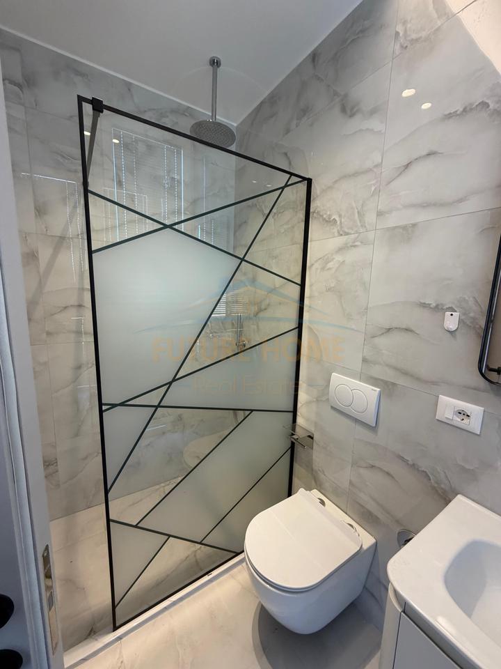 Qera, Apartament 2+1+2, Galeria, Rruga e Barrikadave, Tirane.