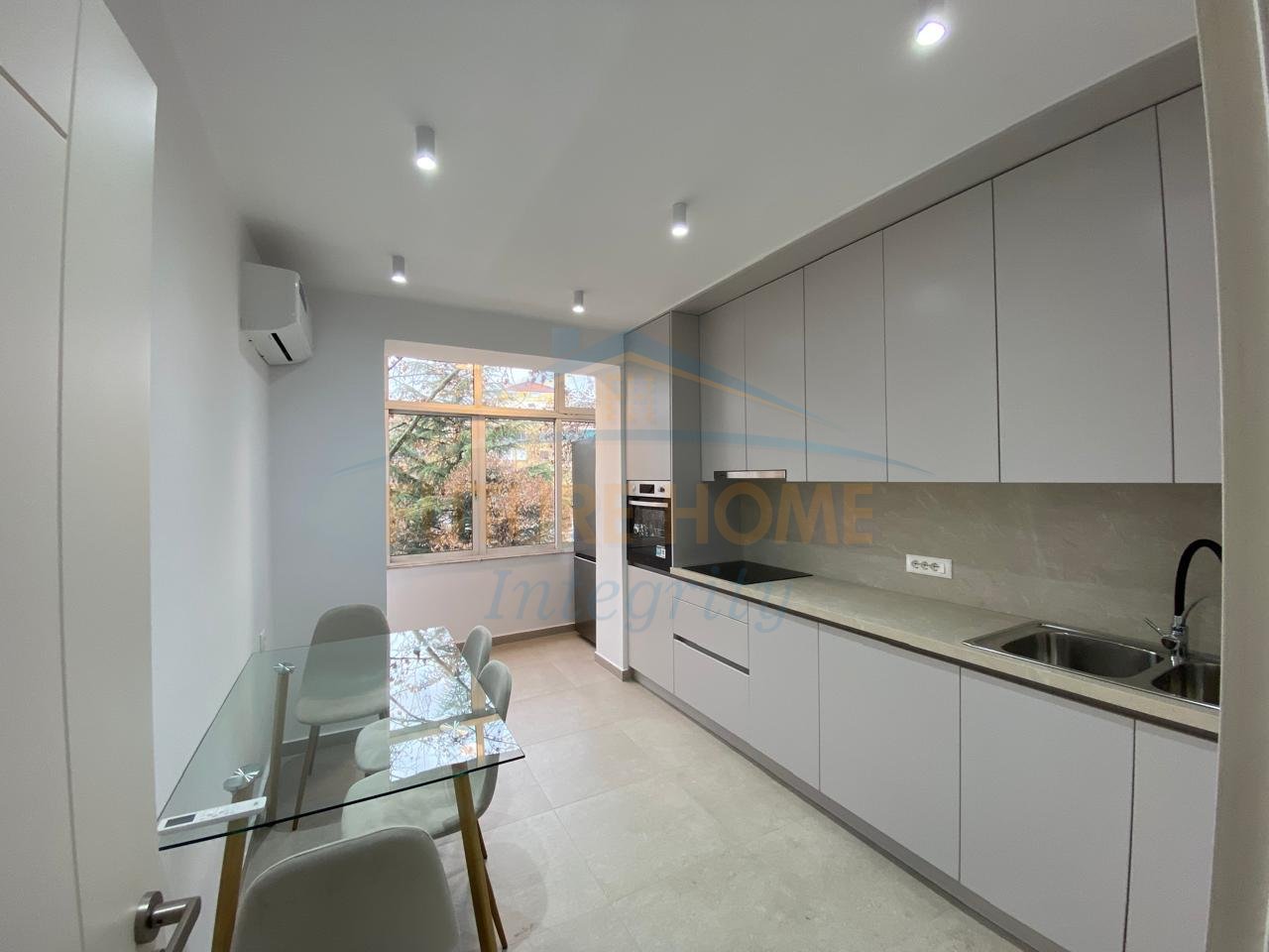 Rent, Apartment 1+1+Storage, Ballet School, Tirana.