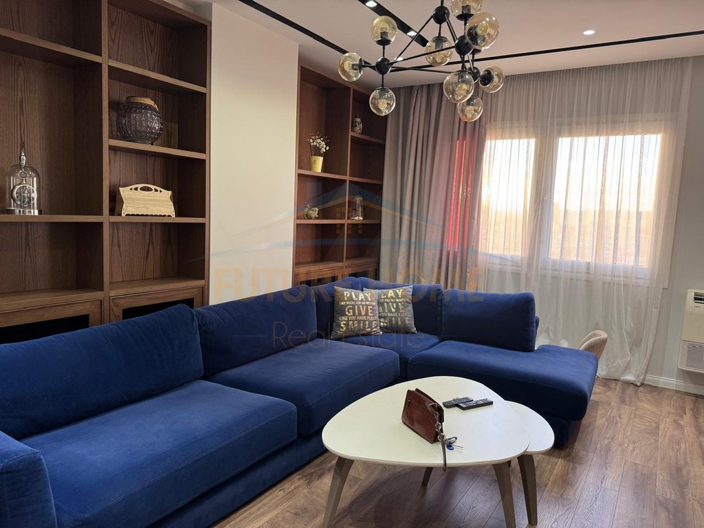 Qera, Apartament 3+1+2 +Post Parkimi, Qendër