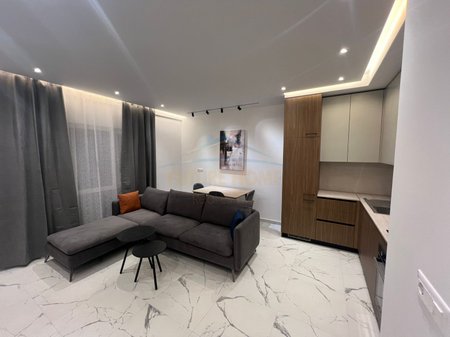 Qera, Apartament 1+1 , Zogu i Zi, Tirane.