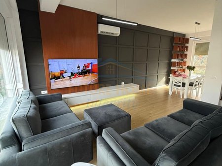 Shitet, Vilë 3-Katëshe+2 Poste parkimi, AbA Residence, Tiranë.