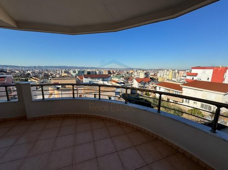 Qera, Vile 3-Kateshe, Fresk, Tirane