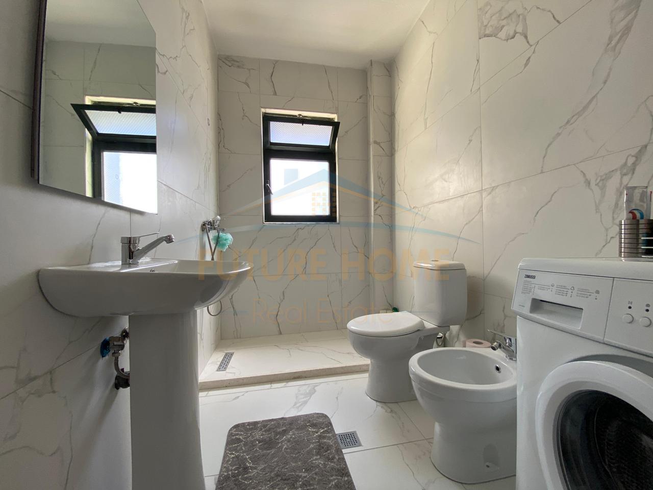 Shitet, Apartament 2+1, Mali i Robit, Golem