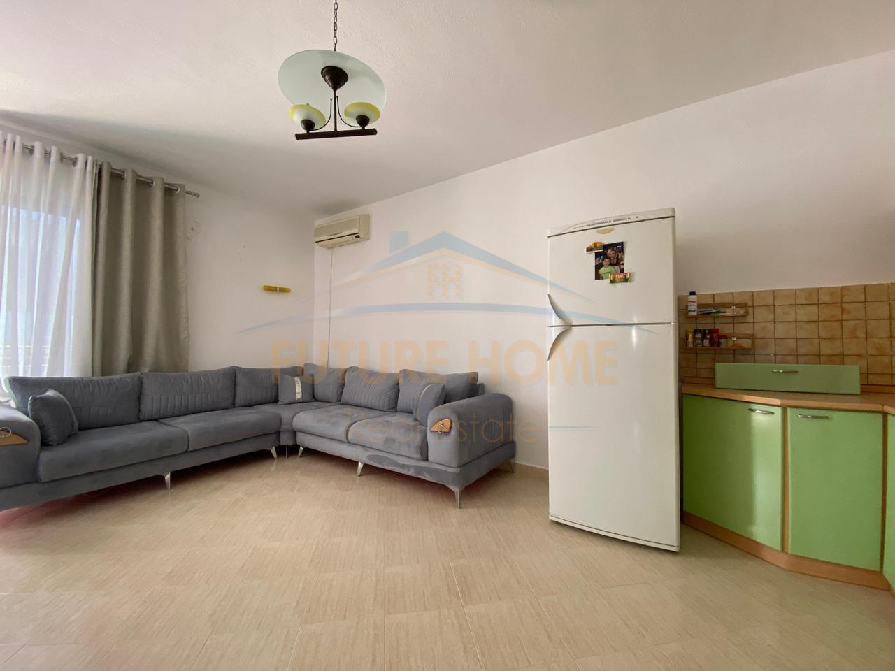 Shitet, Apartament 2+1, Mali i Robit, Golem