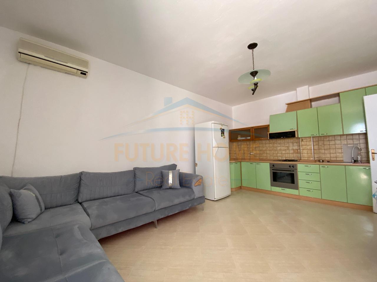 Shitet, Apartament 2+1, Mali i Robit, Golem