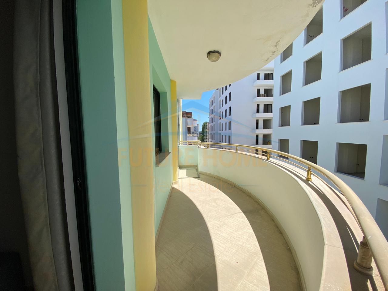 Shitet, Apartament 2+1, Mali i Robit, Golem