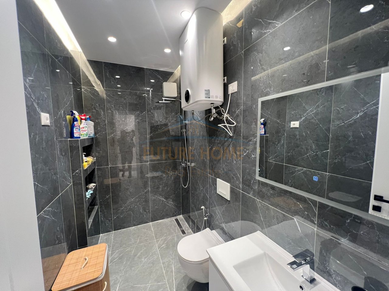 Qera, Apartament 1+1 , Zogu i Zi, Tirane.