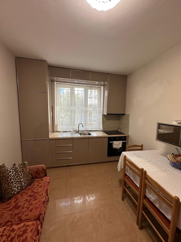 Qera, Apartament 1+1, Vasil Shanto, Tirane.