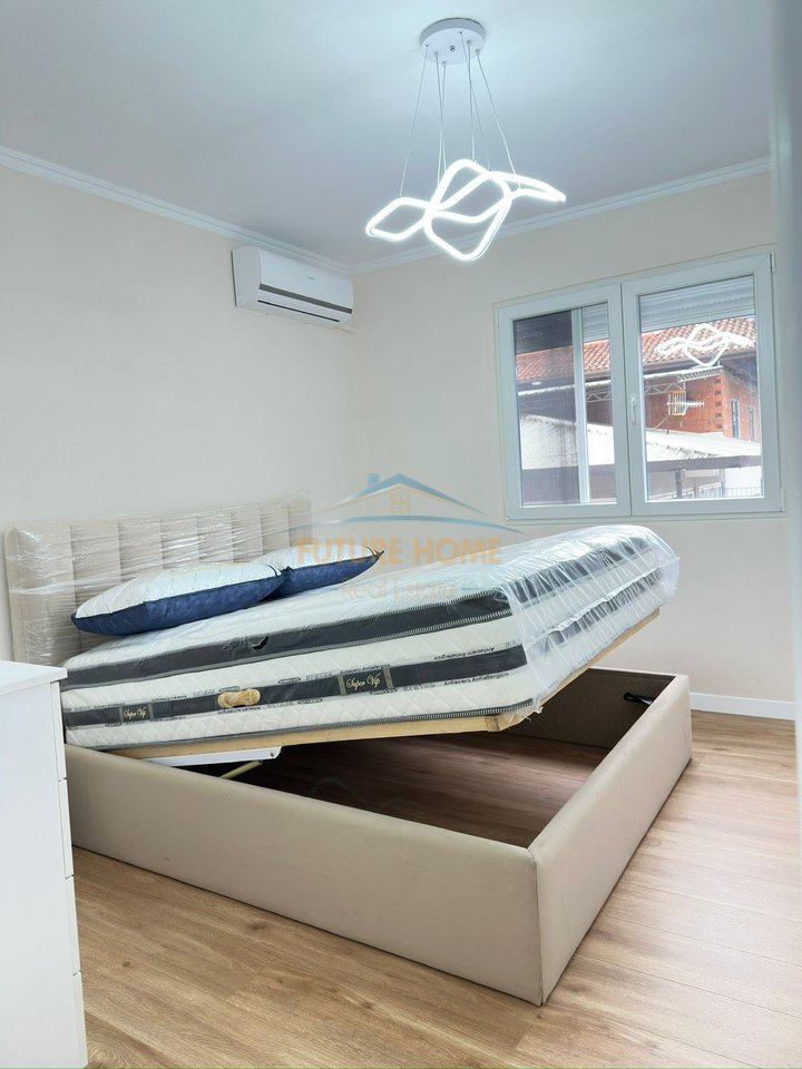 Shitet apartament 1+1, Shkolla Bajram Curri, Tirane