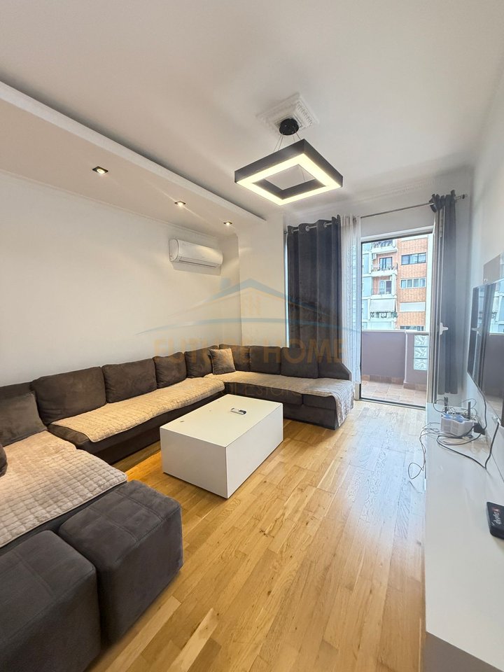 Qera, Apartament 2+1+2, Rrethrrotullimi  Unaza e Re,  Tiranë.