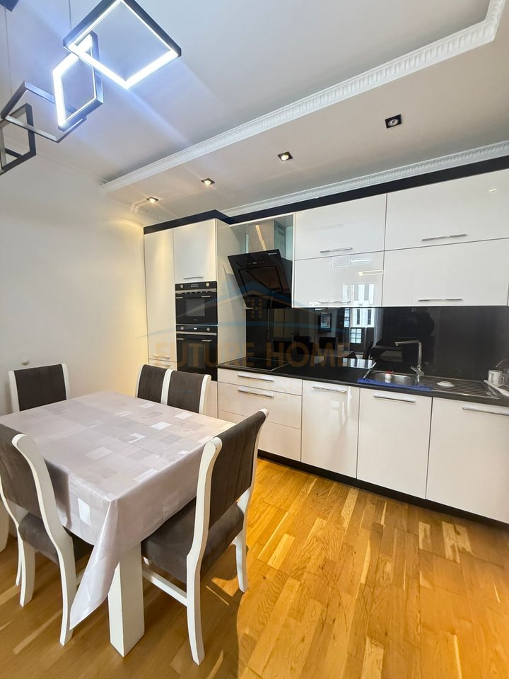 Qera, Apartament 2+1+2, Rrethrrotullimi  Unaza e Re,  Tiranë.