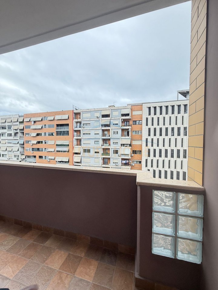 Qera, Apartament 2+1+2, Rrethrrotullimi  Unaza e Re,  Tiranë.