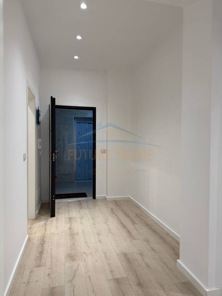 Qera, Zyre 3 +1+1, rruga e Dibres