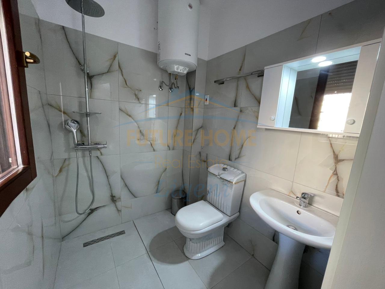 Qera, Apartament 1+1, Kopshti Botanik, Tirane.