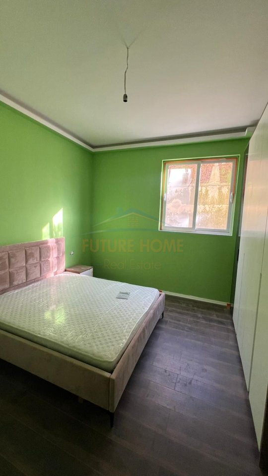 Shitet, Apartament 1+1, Fresku , Tiranë