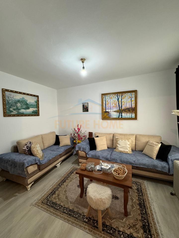 Shitet, Apartament 1+1, Pazari i Ri , Tiranë