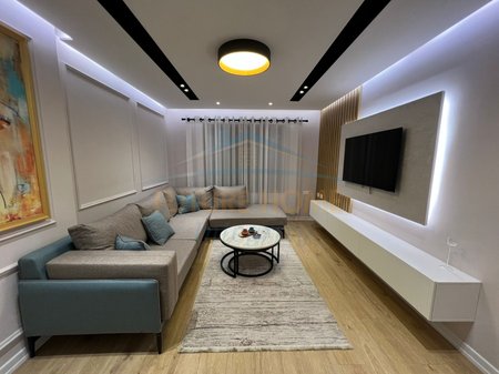 Qera, Apartament 2+1, Oxhaku, Tiranë.