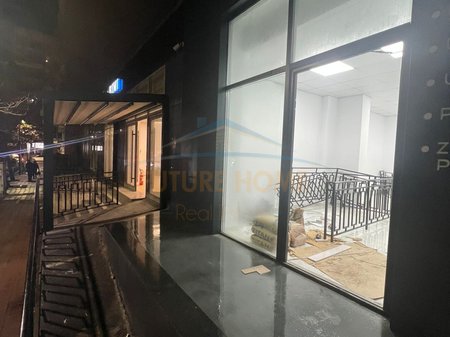 Qira, Zyrë, URT, Durrës