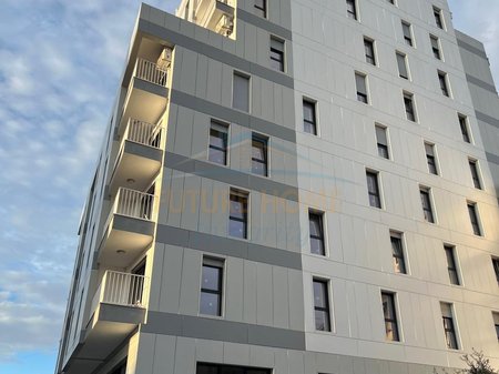 Shitet, Apartament 2+1+2, Xhamlliku, Tiranë.