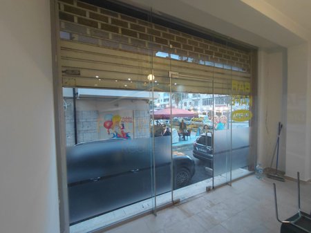 Qira, Ambient Business, Red Wheel, Beach, Durres