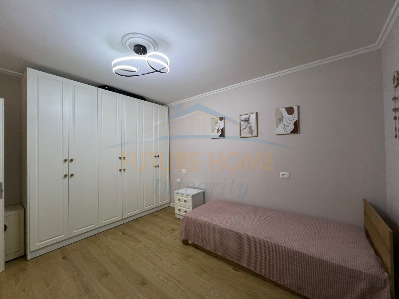 Qera, Apartament 2+1, Oxhaku, Tiranë.