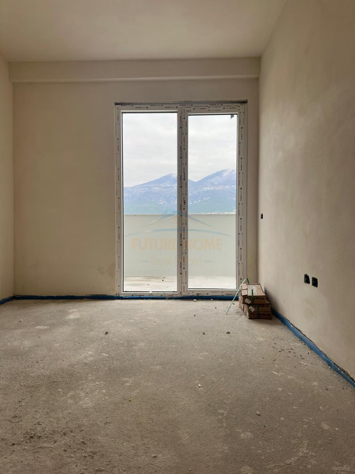 In vendita, appartamento 2+1, Ali Demi, Tirana.