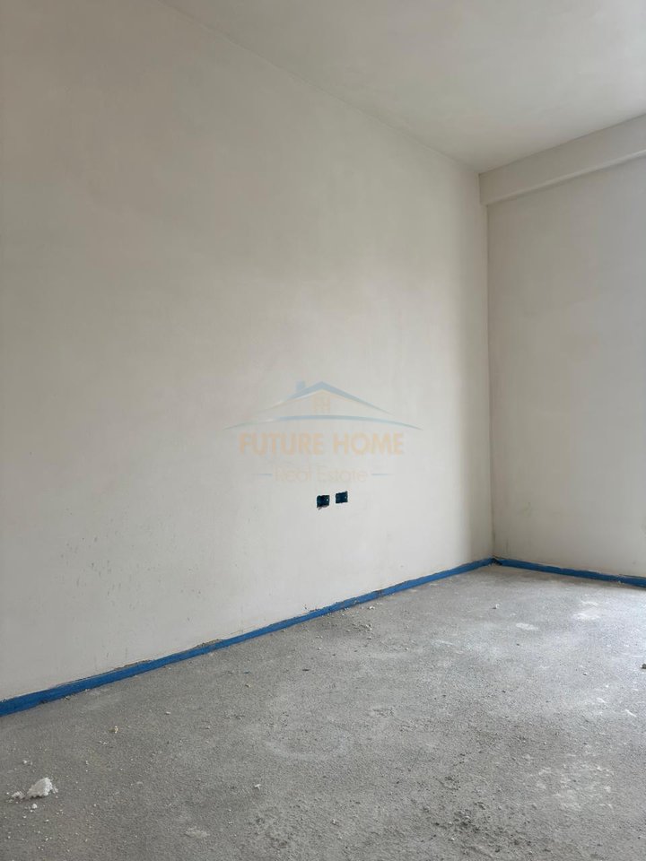 In vendita, appartamento 2+1, Ali Demi, Tirana.