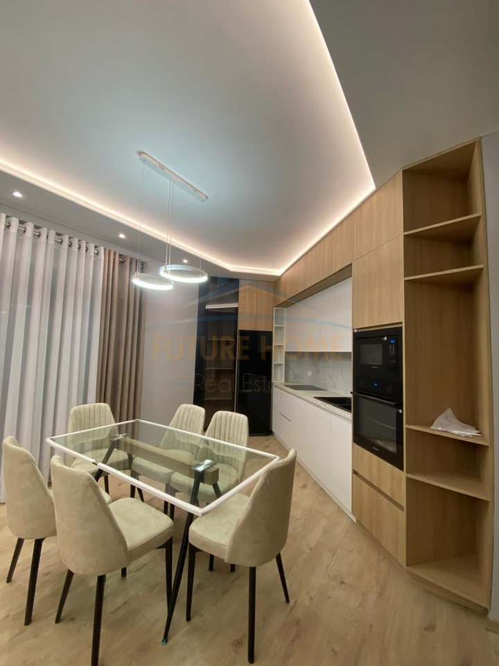 Rent, Apartment 2+1+2+2 Parking Spaces, Center