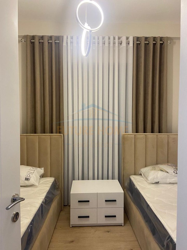 Rent, Apartment 2+1+2+2 Parking Spaces, Center