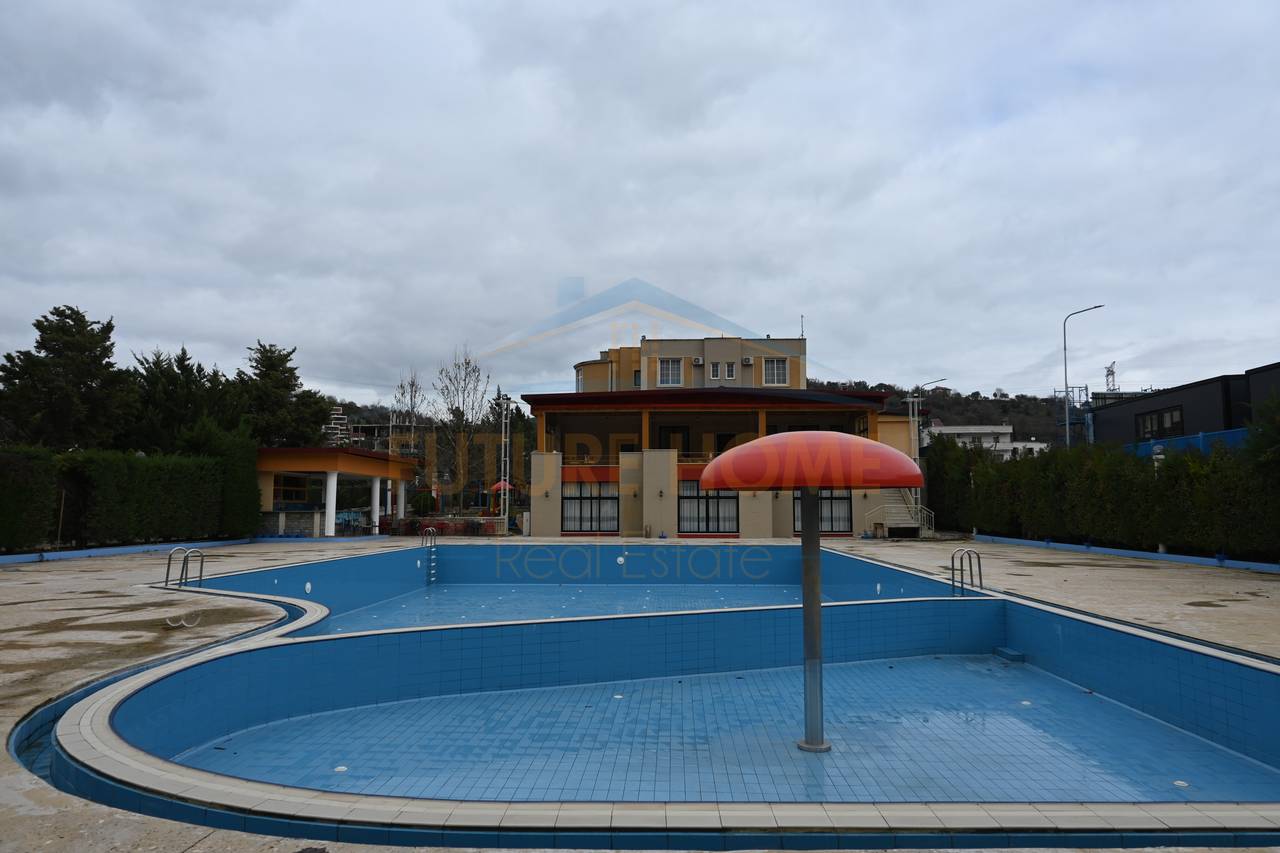 Qera, Resort, Mullet