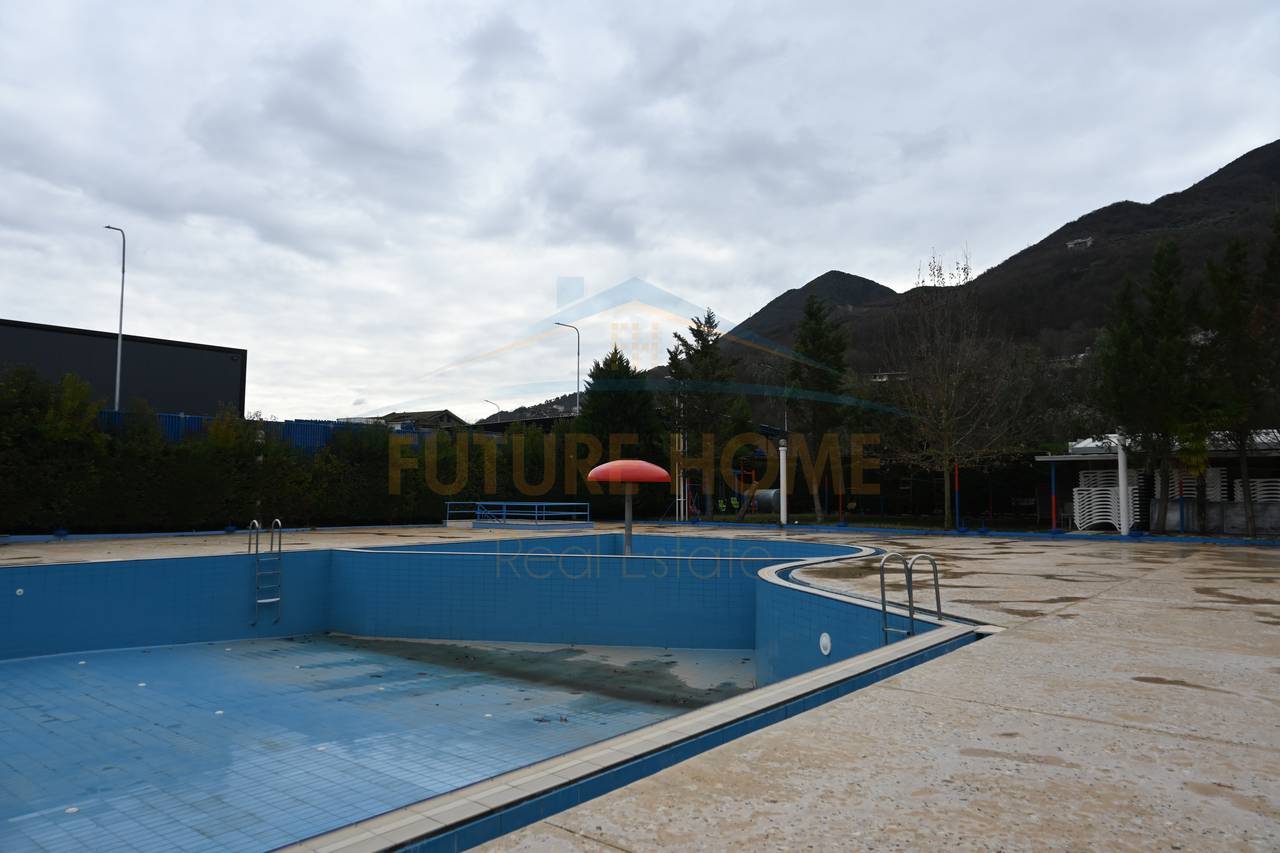 Qera, Resort, Mullet