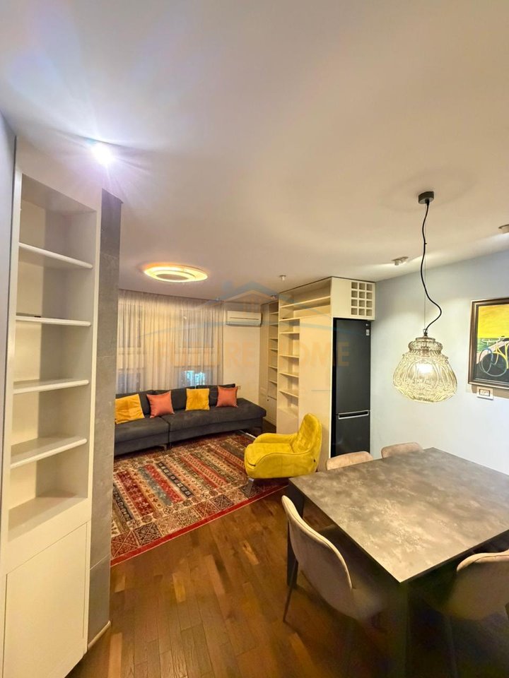 Shitje, Apartament 2+1+2, Rruga e Dibres