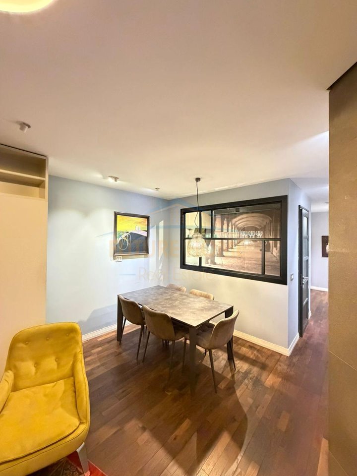 Shitje, Apartament 2+1+2, Rruga e Dibres