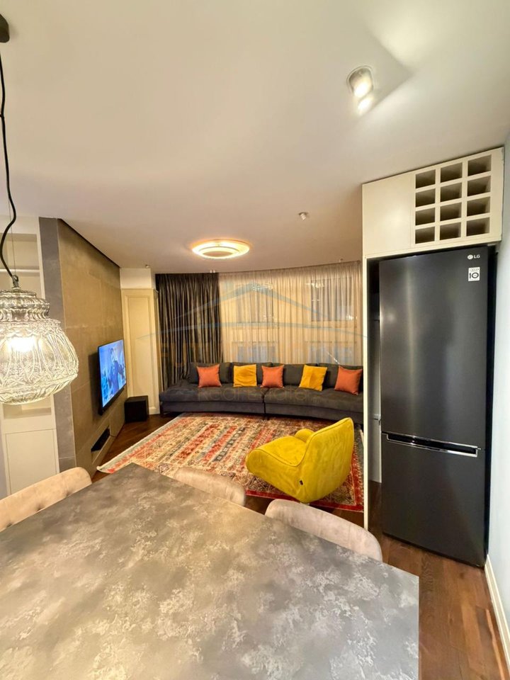 Shitje, Apartament 2+1+2, Rruga e Dibres