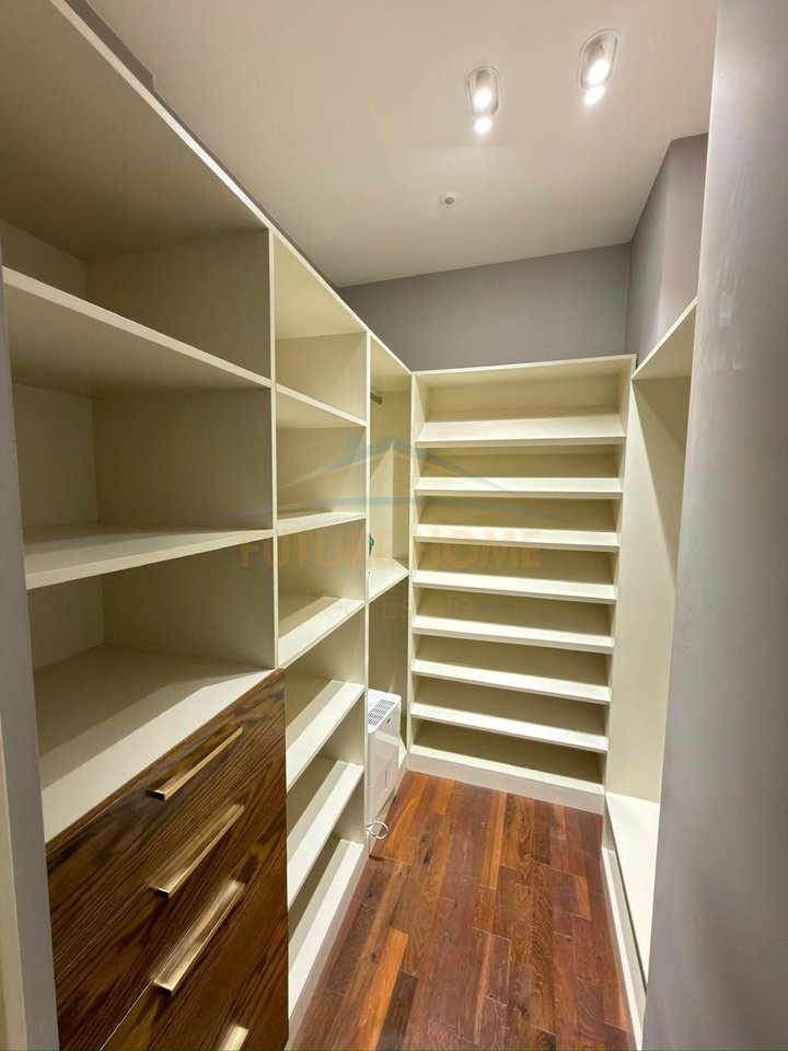 Shitje, Apartament 2+1+2, Rruga e Dibres