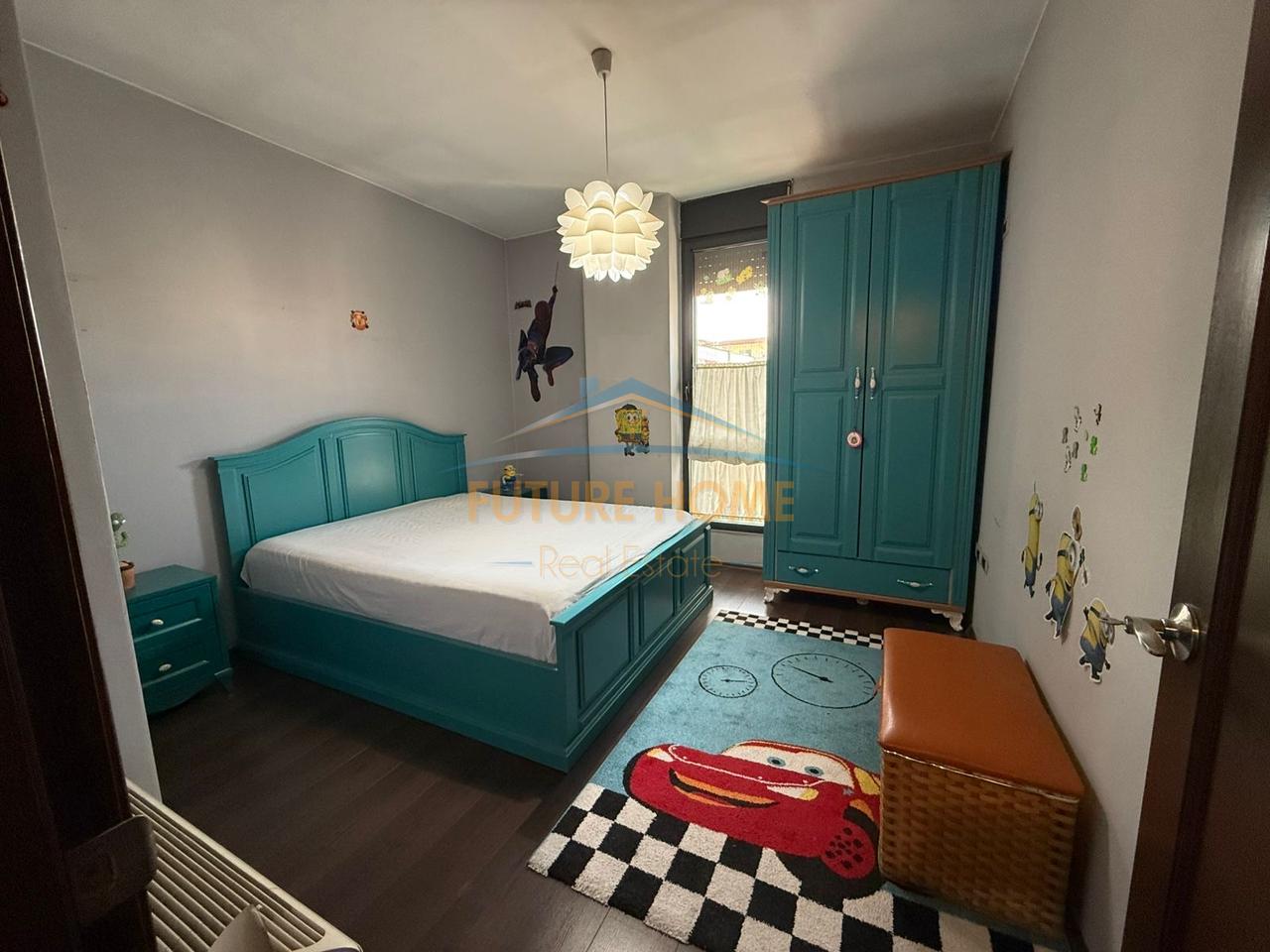 Shitet, Apartament 2+1+2, Yzberisht.