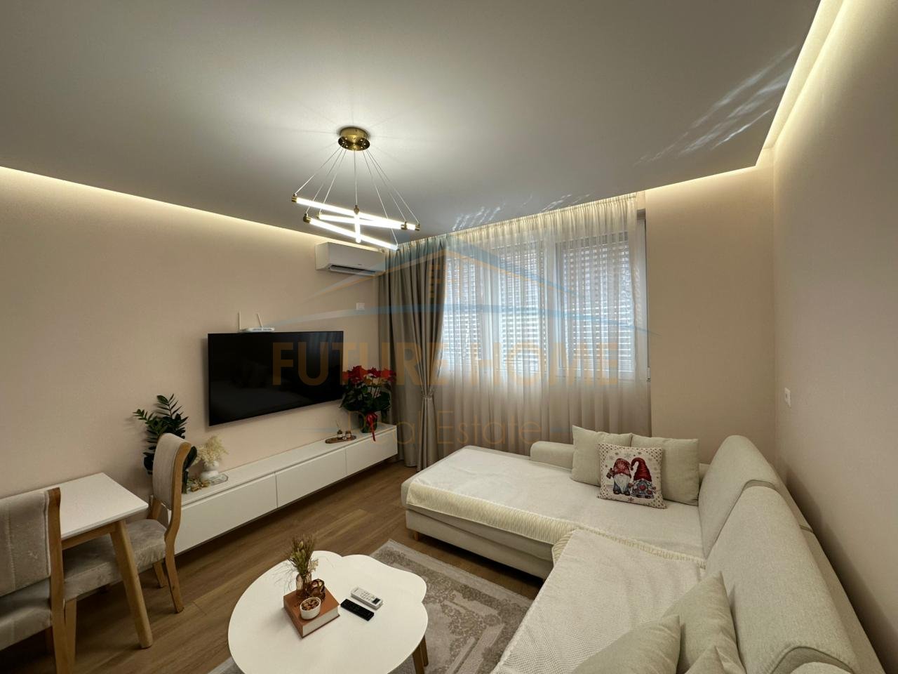 Shitet, Apartament 1+1+ Post Parkimi, Shkozë