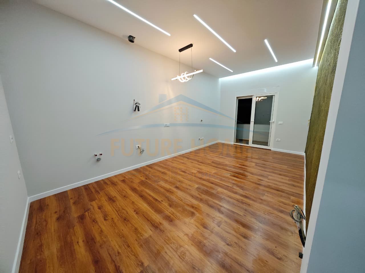 Shitet, Apartament 2+1+2+2, Bulevardi Kryesor, Durres